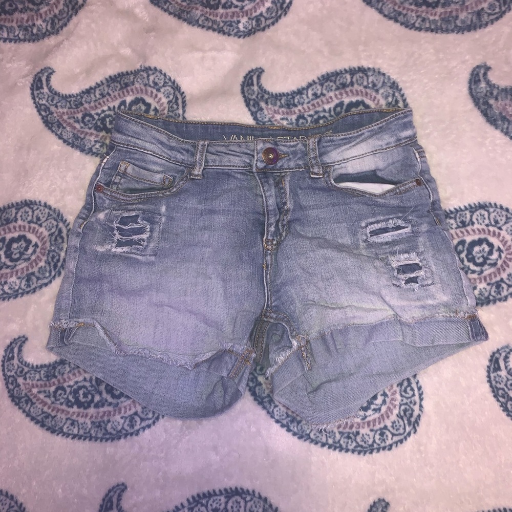 Vanilla Star Mid Rise Midi Jean Shorts